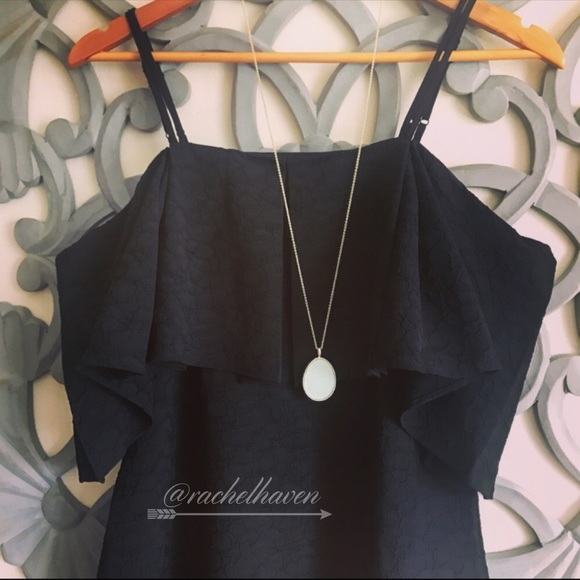 NWT!! 19 COOPER floral cold shoulder dress - Picture 5 of 8